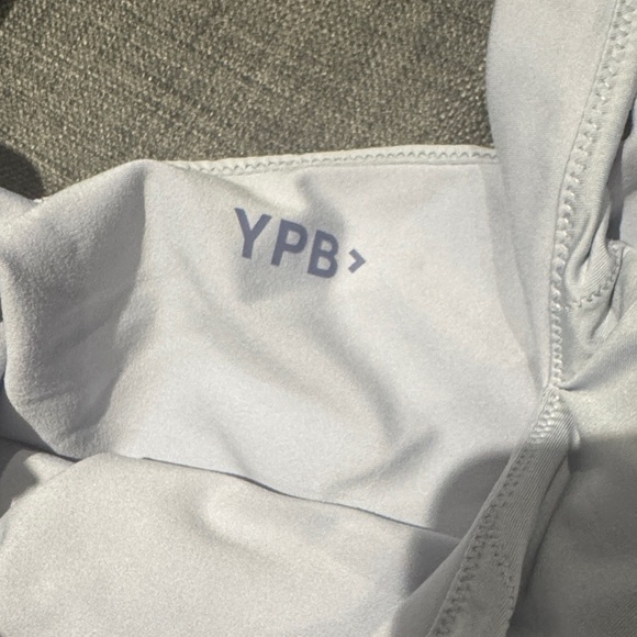 Abercrombie YPB active set - Picture 3 of 3